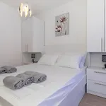 Amazing In With Wifi *