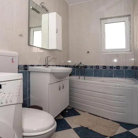 Amazing In With Wifi Komarna