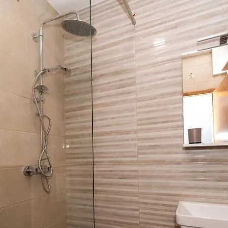 Amazing In With Wifi Komarna