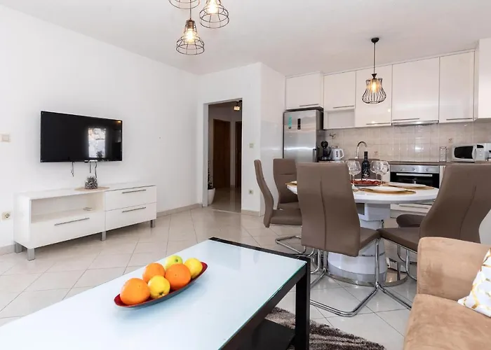 Amazing In With Wifi Komarna