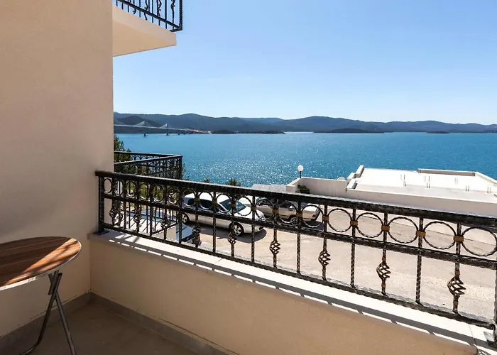 Daire Amazing In With Wifi Komarna