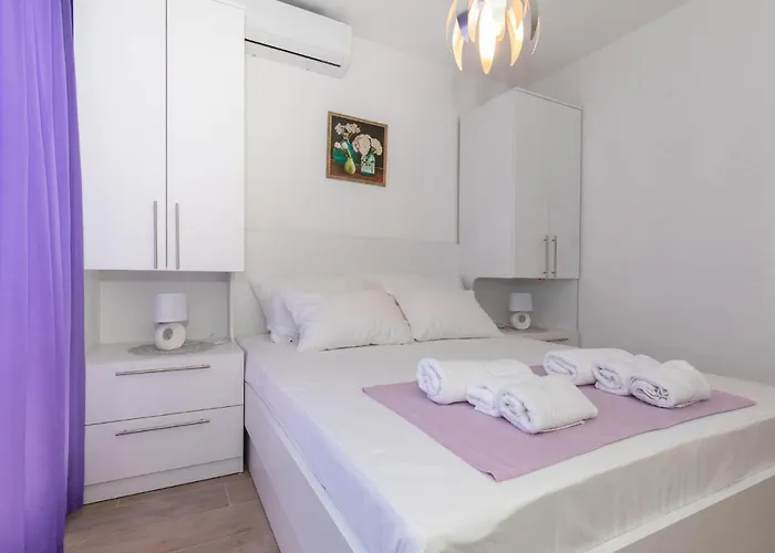 Daire Amazing In With Wifi Komarna