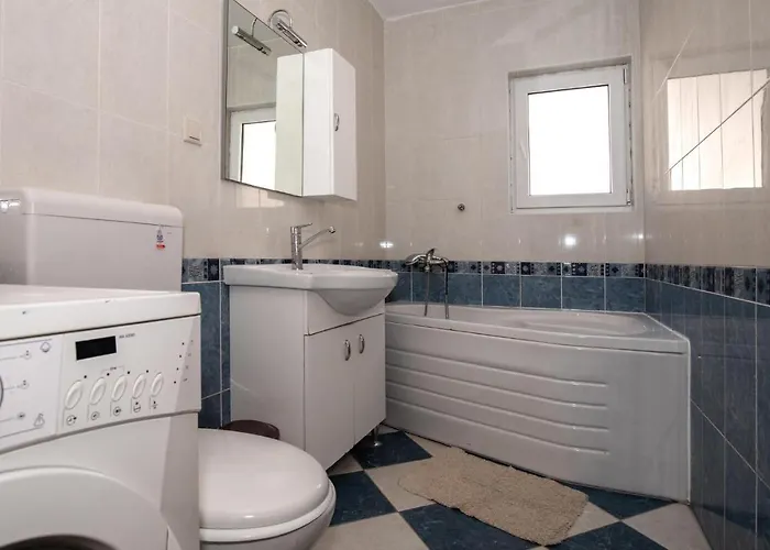 Amazing In With Wifi Komarna