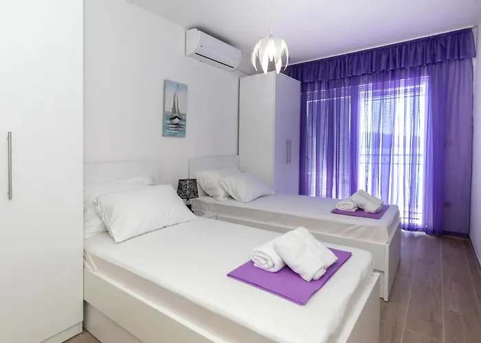 Amazing In With Wifi Komarna