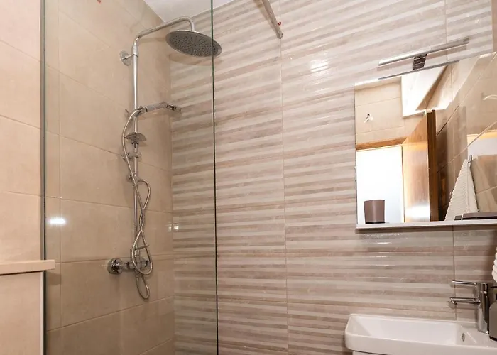 Amazing In With Wifi Komarna